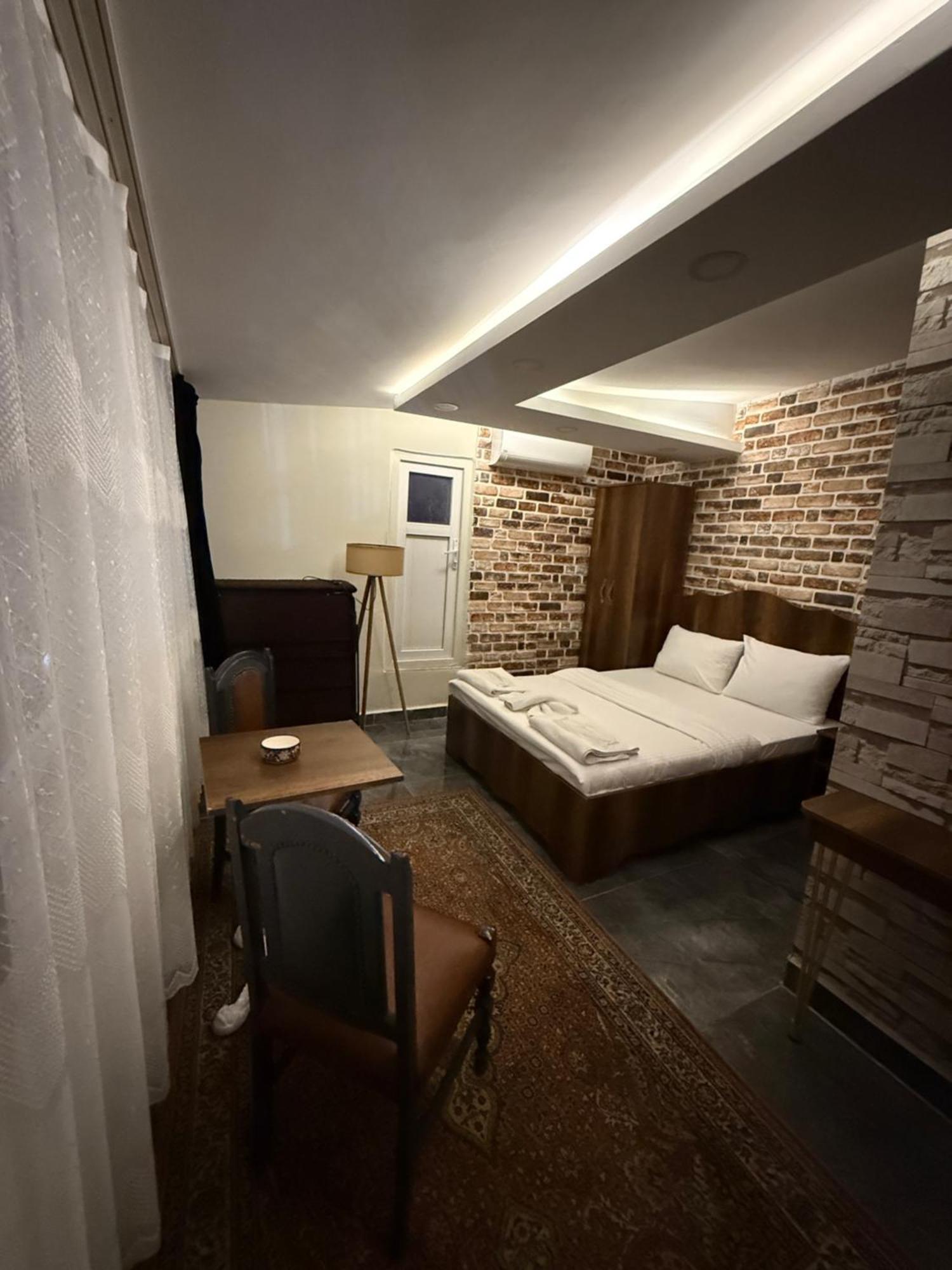 Hotel La Vien Old 3*